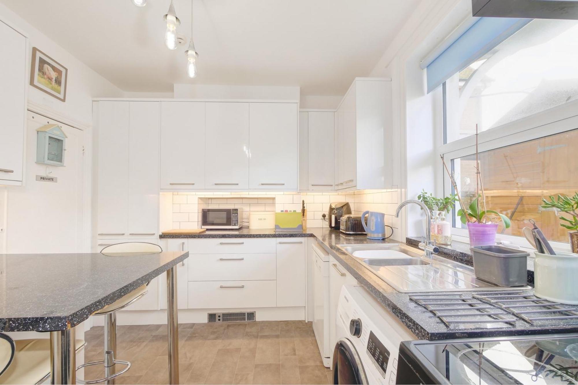 Bay Lodge Guest House Eastbourne Oda fotoğraf