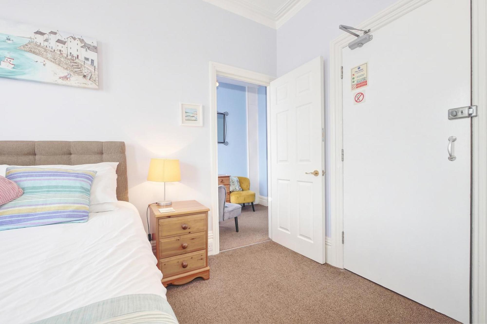 Bay Lodge Guest House Eastbourne Oda fotoğraf